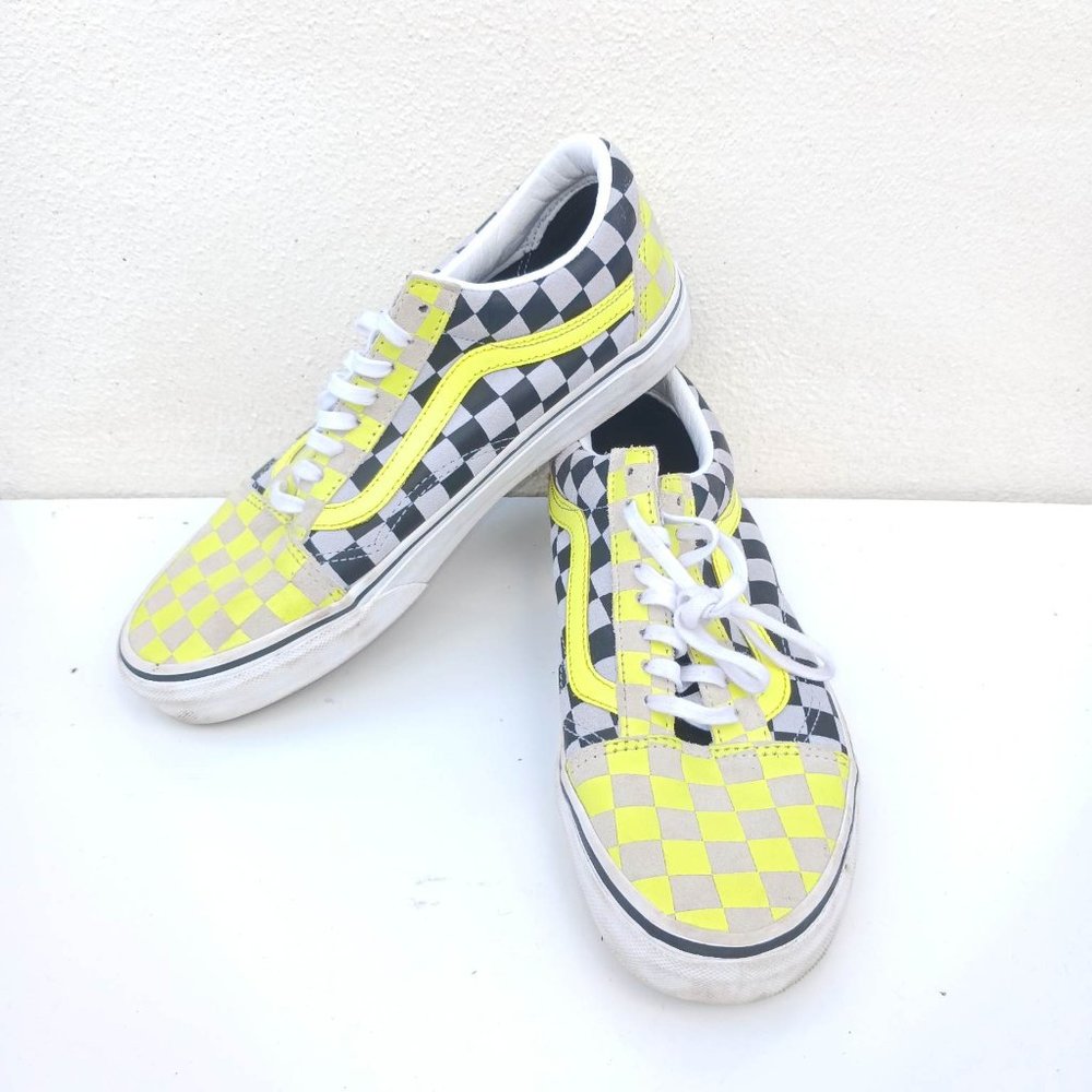 Vans Men's Size 7 Yellow Black White Checkered Shaker Board Shoes - Picture 1 of 9